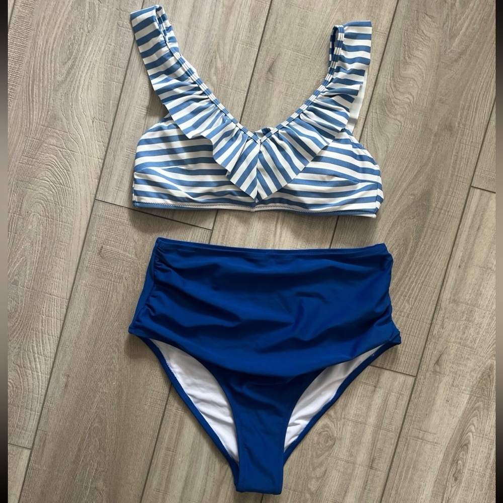 SHEIN Women’s Bikini- White/Blue Stripe Size L